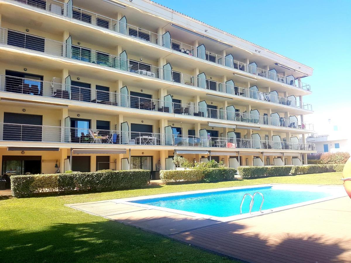 Beautiful Apartment 75M2 With View At The Beach, Pool, Parking Roses Exterior photo